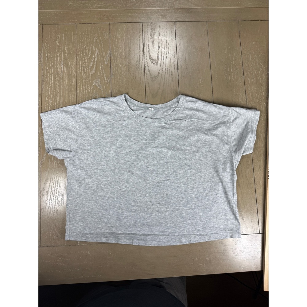 Lululemon Cates Tee T-Shirt Womens 8 Heathered Core Ultra Light Grey Cropped